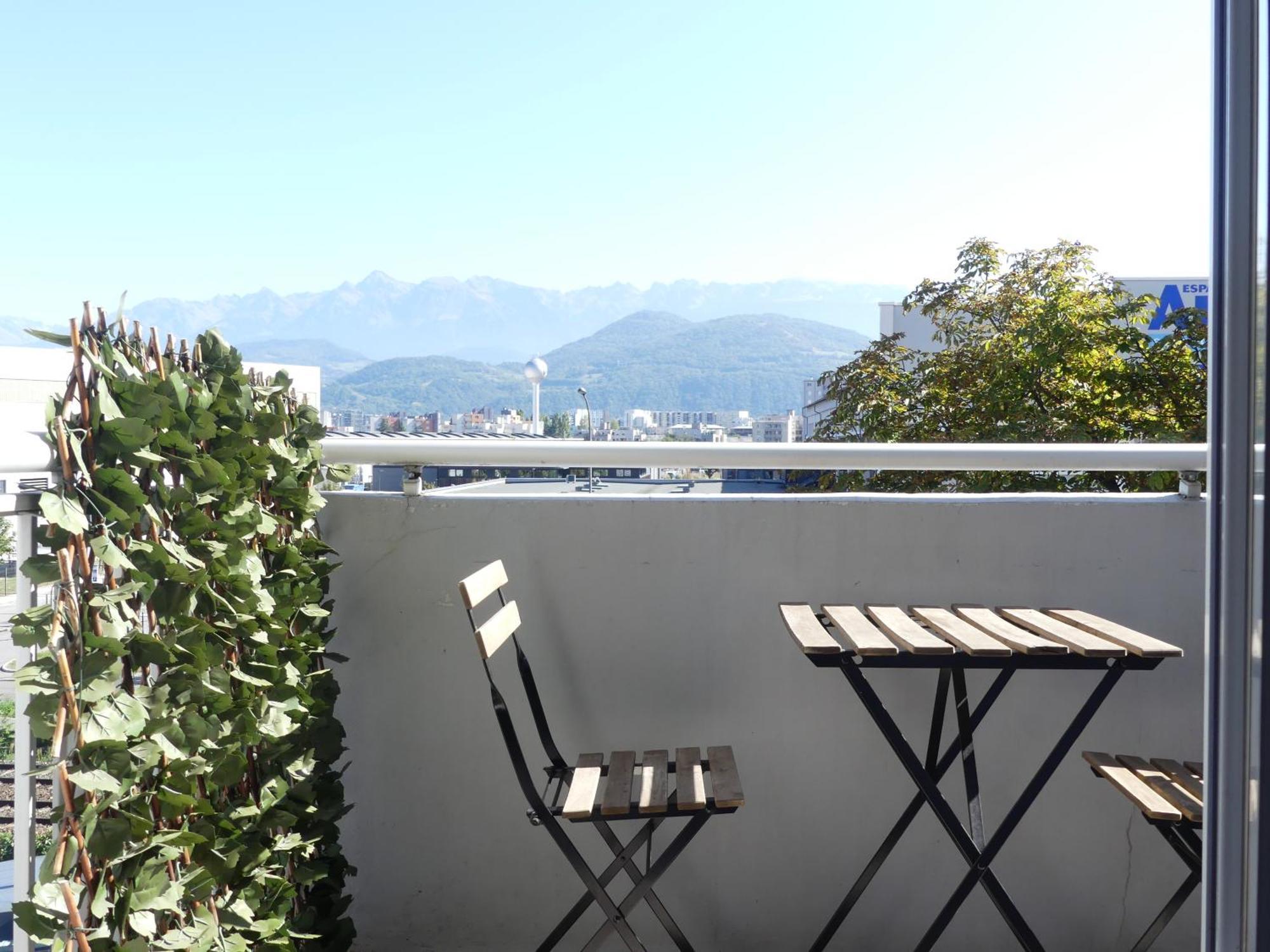Superbe Duplex Avec Parking Gratuit Lägenhet Grenoble Exteriör bild