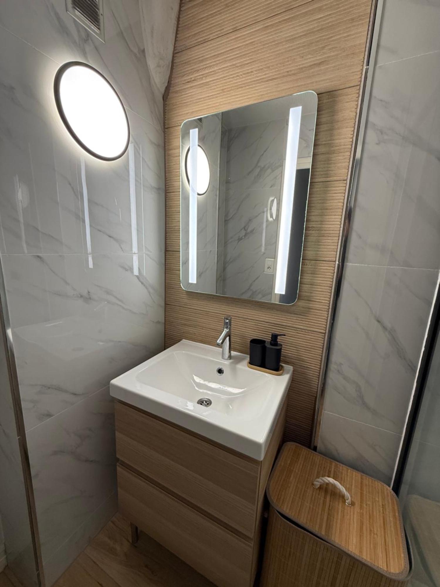 Superbe Duplex Avec Parking Gratuit Lägenhet Grenoble Exteriör bild