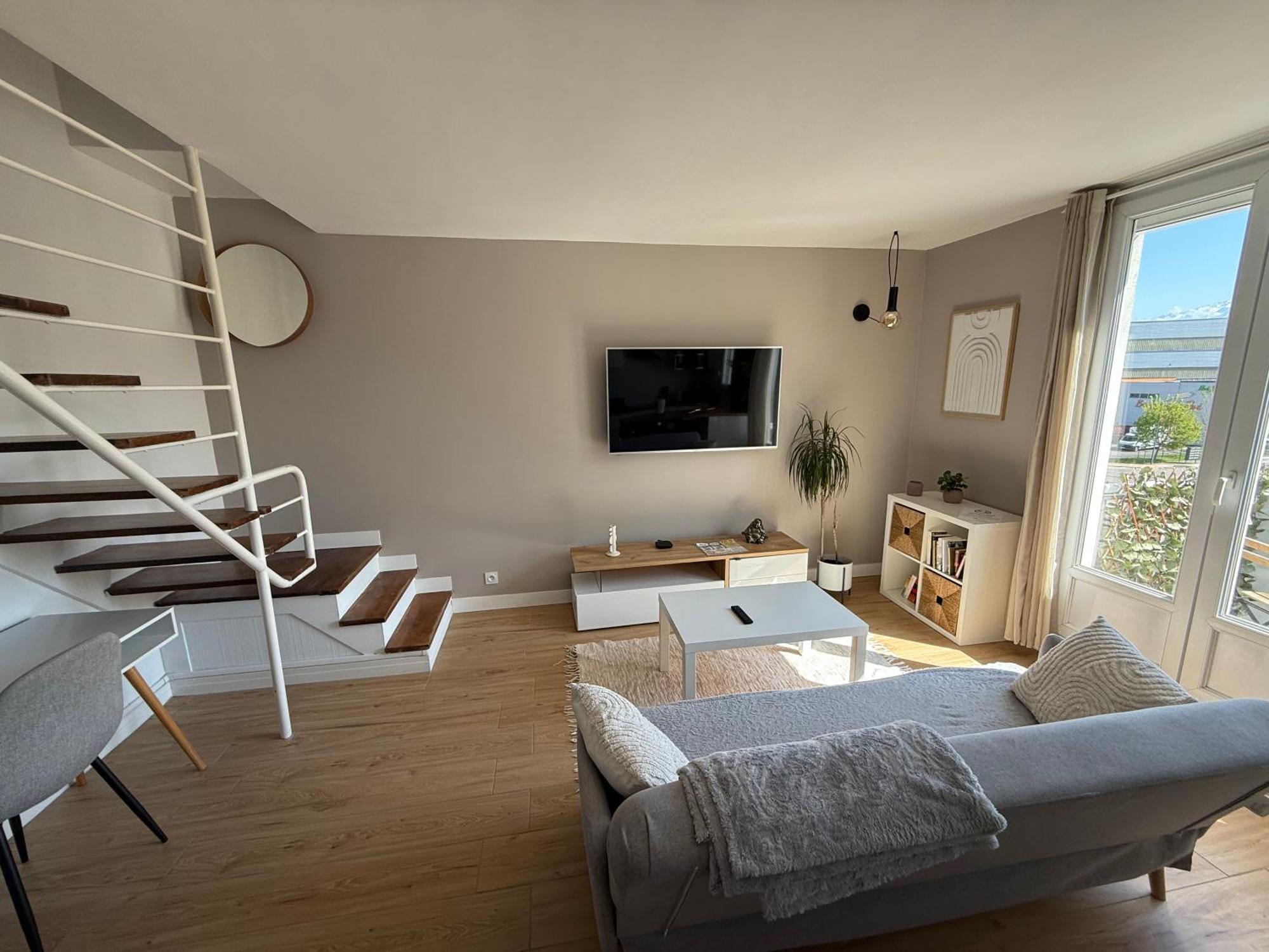 Superbe Duplex Avec Parking Gratuit Lägenhet Grenoble Exteriör bild