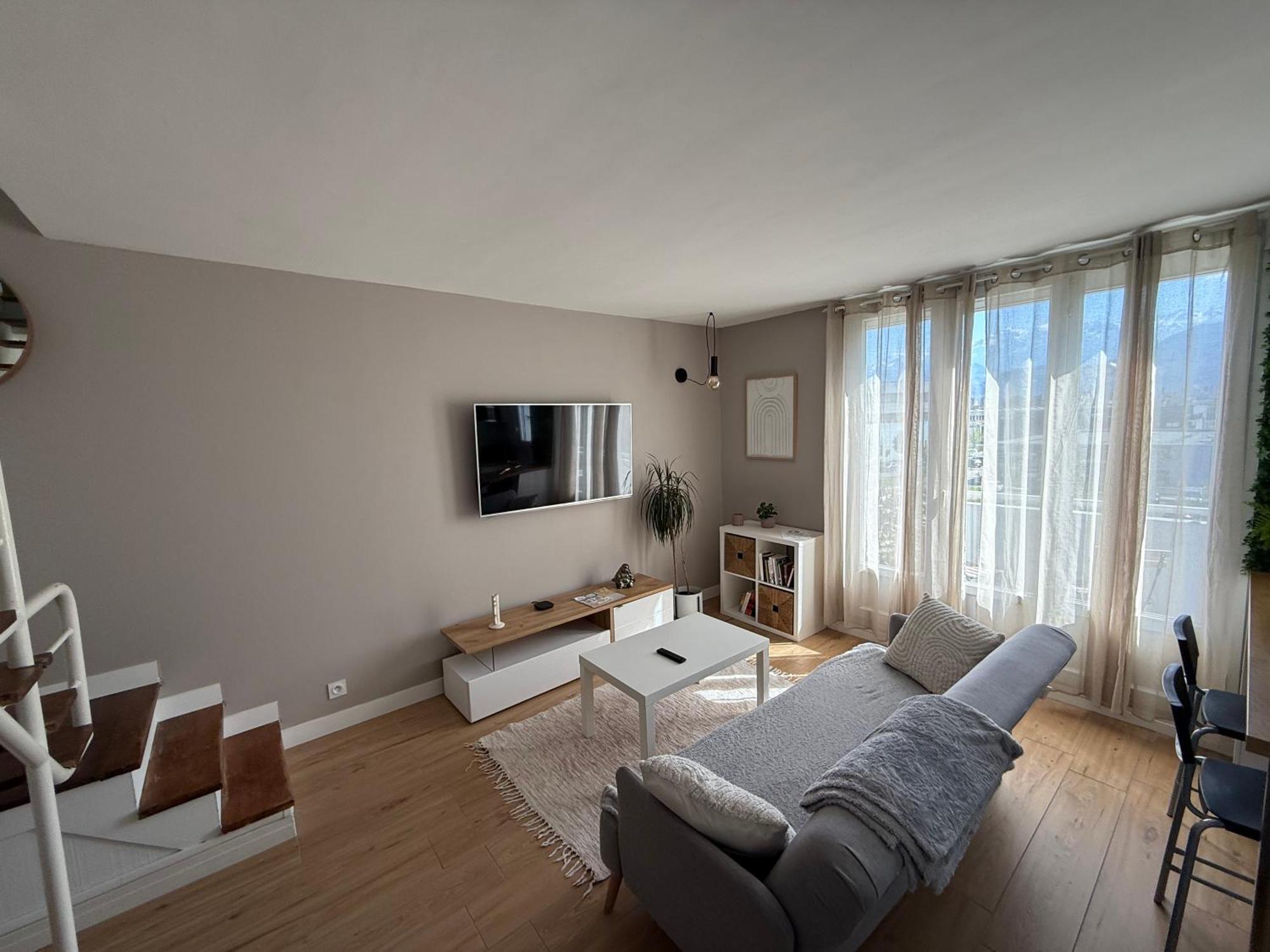 Superbe Duplex Avec Parking Gratuit Lägenhet Grenoble Exteriör bild